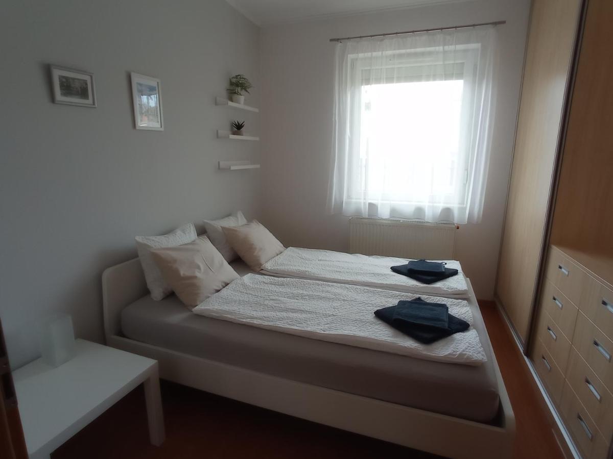 Budapest Airport Apartment Exterior foto