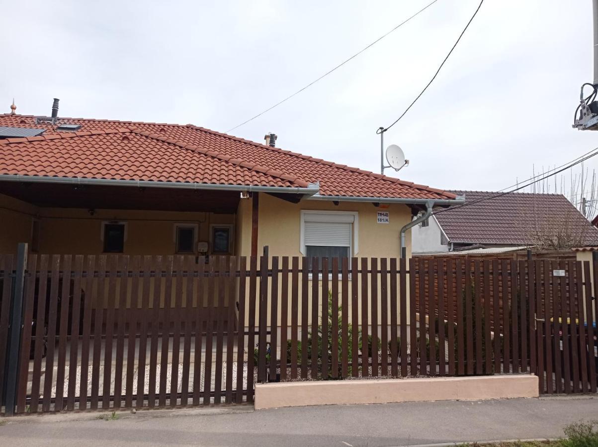 Budapest Airport Apartment Exterior foto