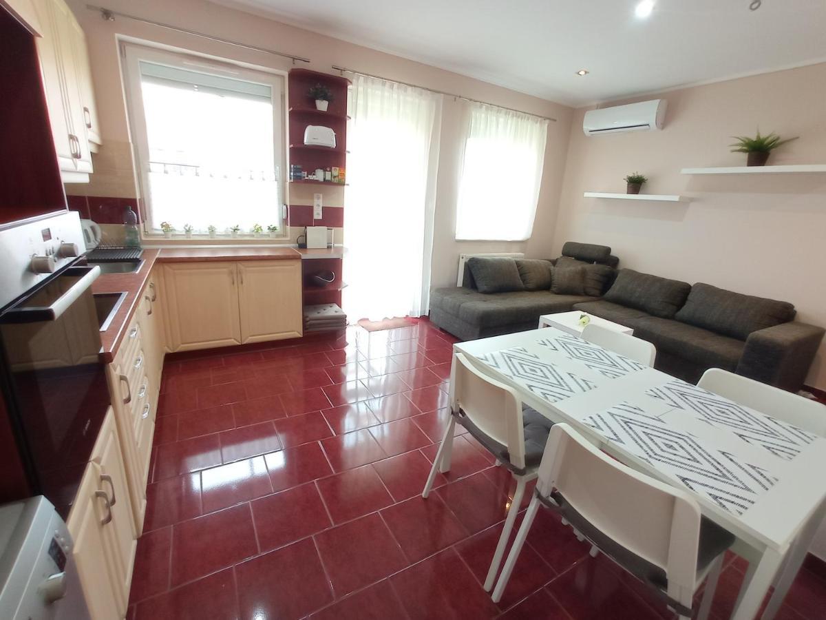 Budapest Airport Apartment Exterior foto